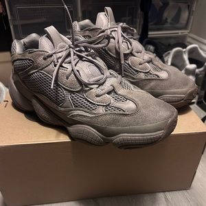 Yeezy 500 ash grey